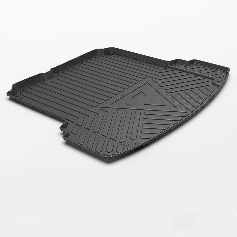 Black carbon fibre pattern TPE car boot liner protecting vehicle interior