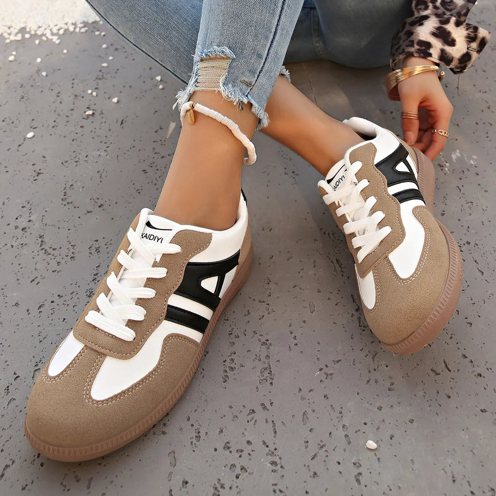 Women's retro colour matching jogging shoes with lace-up front and platform heel
