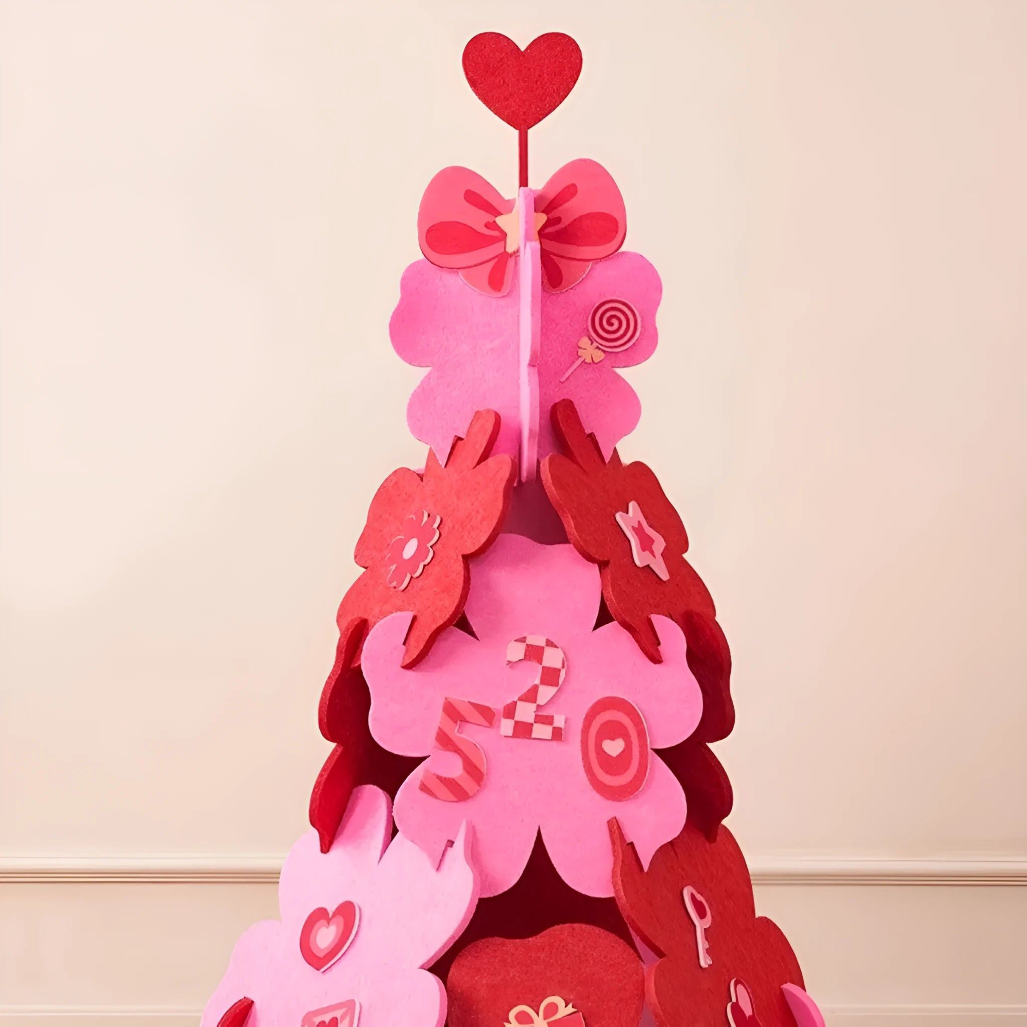 Felt Happy Tree ornament in modern art carved style for wedding ceremony decoration