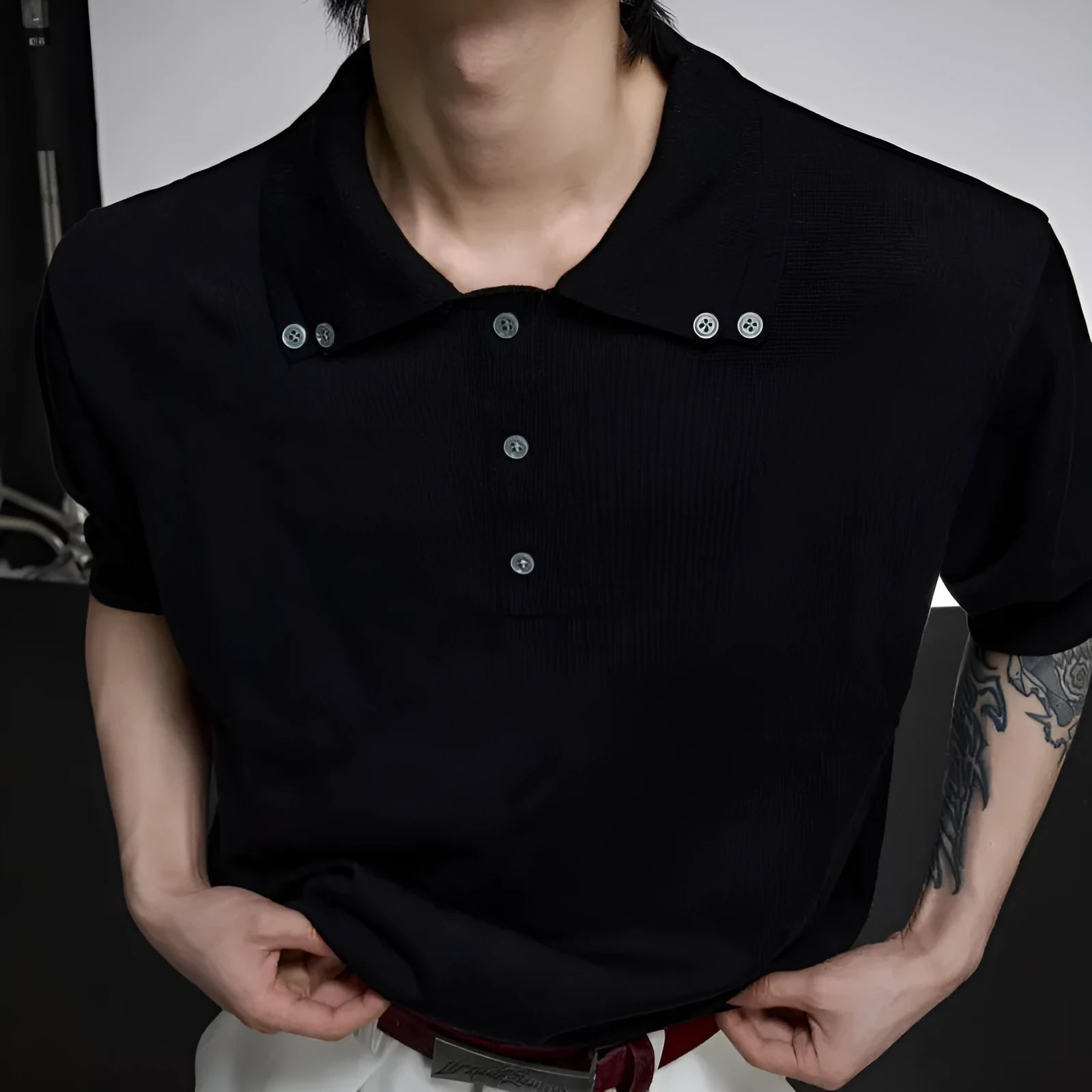 Men's double collar short sleeve polyester shirt in black with lapel design and fastener decoration
