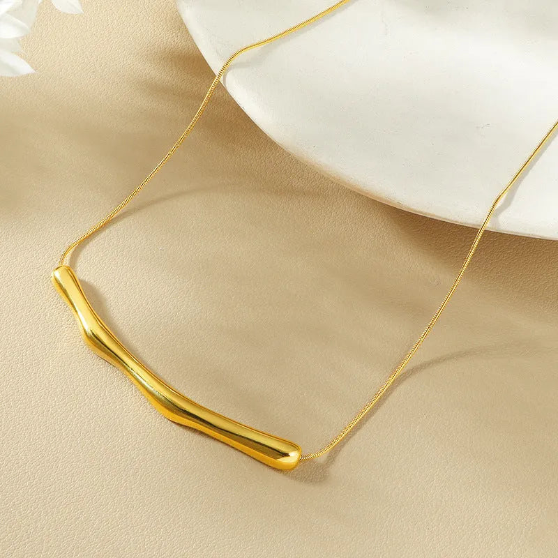 Women's titanium steel necklace with irregular pleated collar design in gold or steel electroplated finish