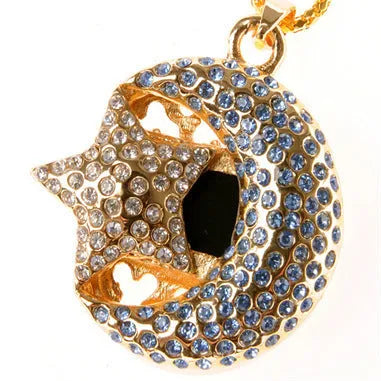 Jewelry Xingyue creative design metal USB flash drive showing USB connector.