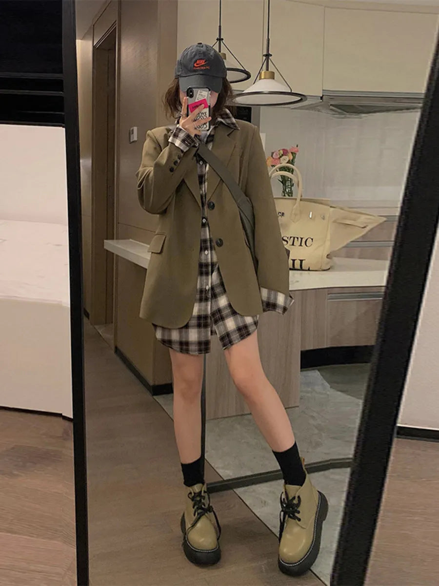 Korean-style fried street small suit jacket in solid colour with long sleeves and pockets