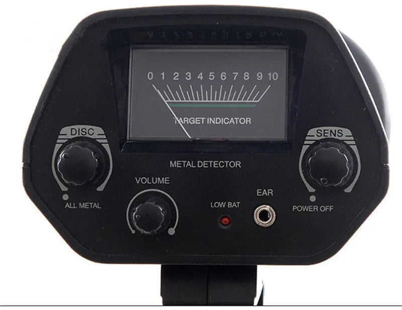 Underground metal detector for beginners with 1 metre range and audible alarm on grass