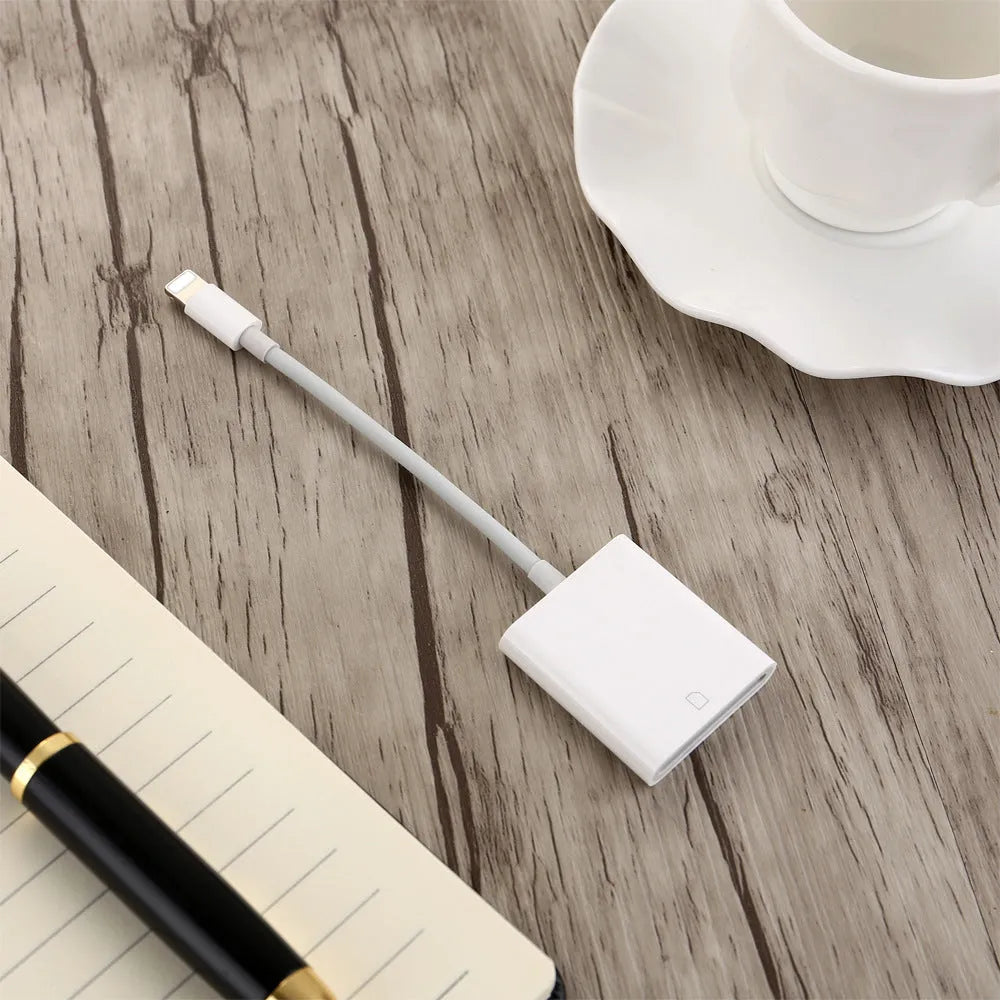 Black SD card reader with USB 2.0 connector and 10cm TPE cable