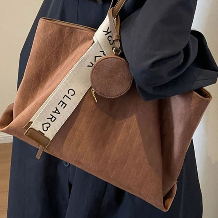 Large capacity polyester tote shoulder bag in horizontal square design with zipper compartment