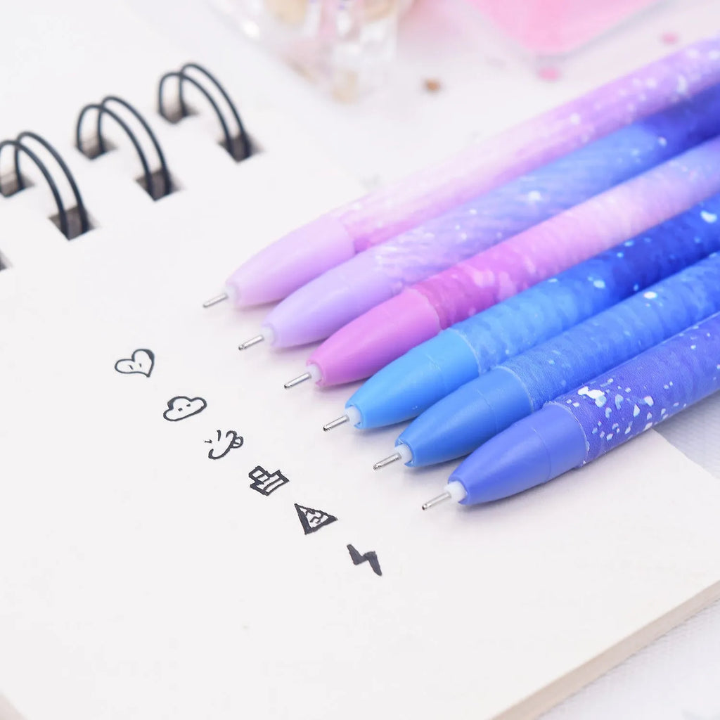12 quick-drying gel pens with constellation designs in a plastic box