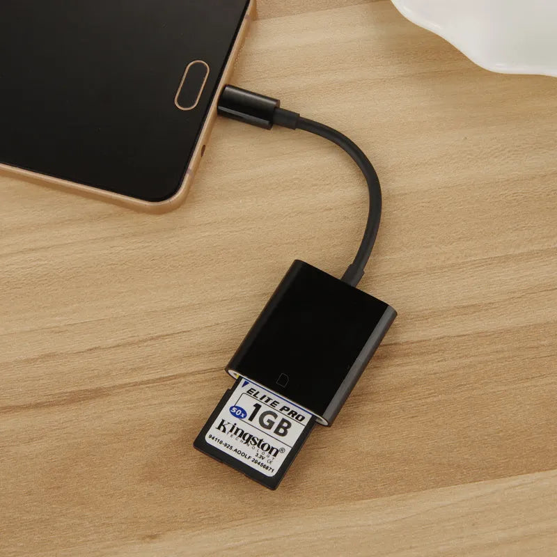 Black SD card reader with USB 2.0 connector and 10cm TPE cable