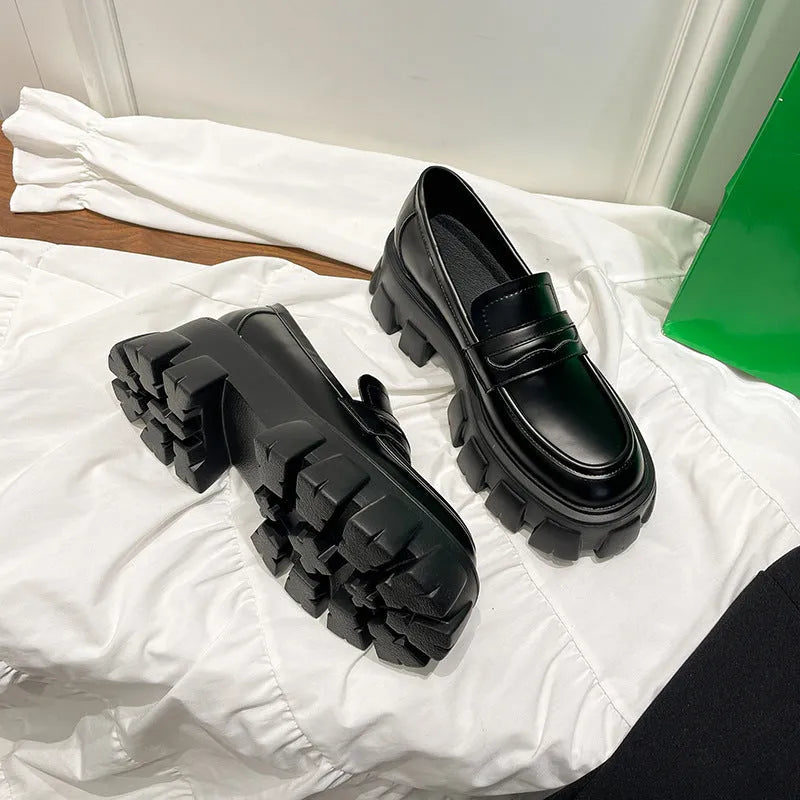 British style wide fit patent leather loafers with rubber sole in matte finish