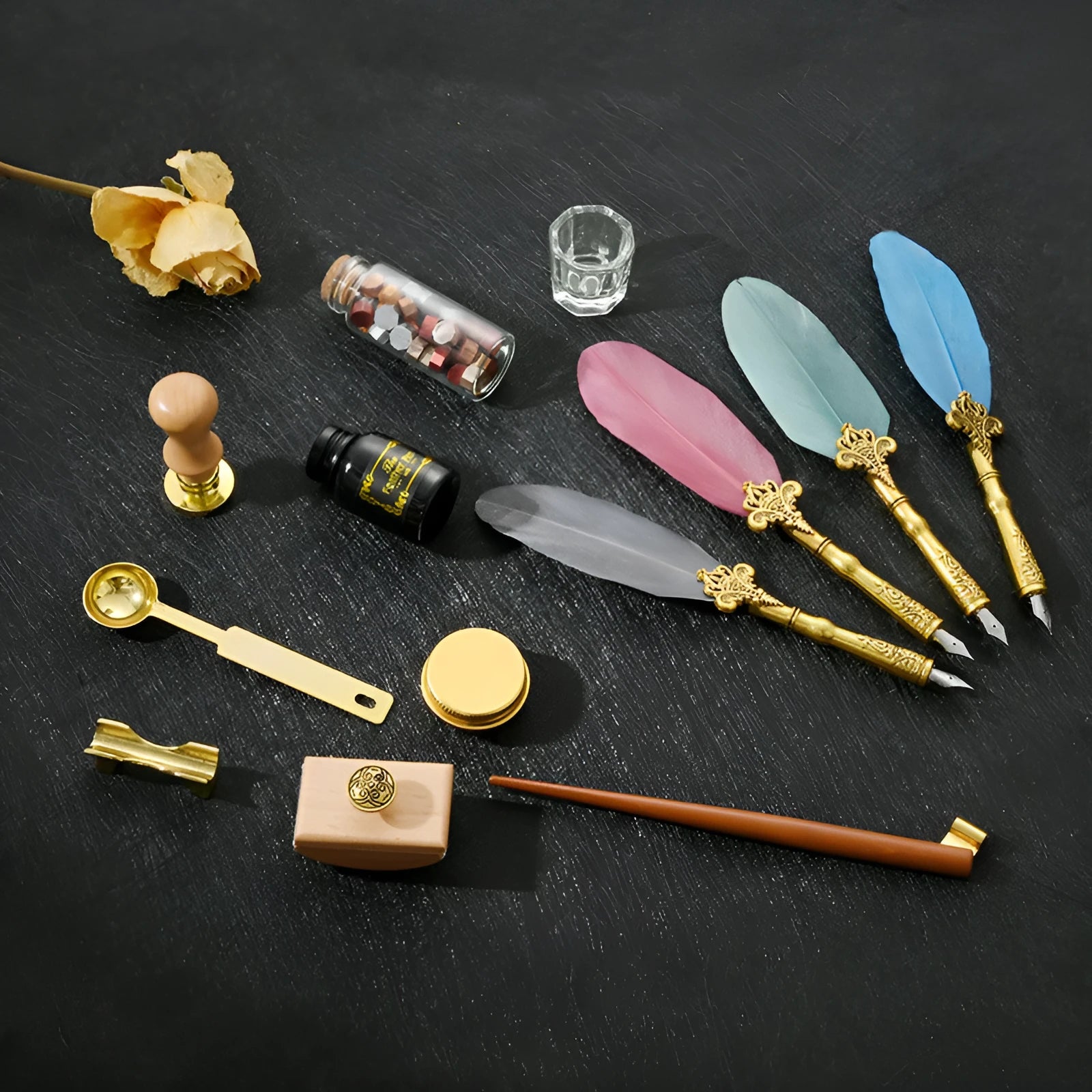 Creative dipped feather pen and solid wood pen set with ink, wax seal, and stainless steel nibs in gift box