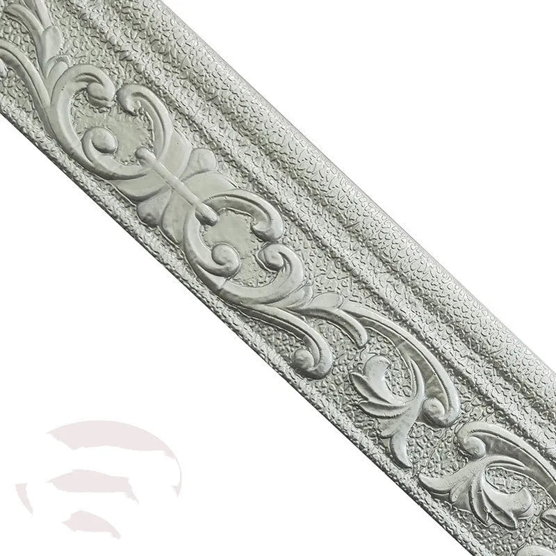 Self-adhesive decorative skirting line with grid pattern in gold colour option