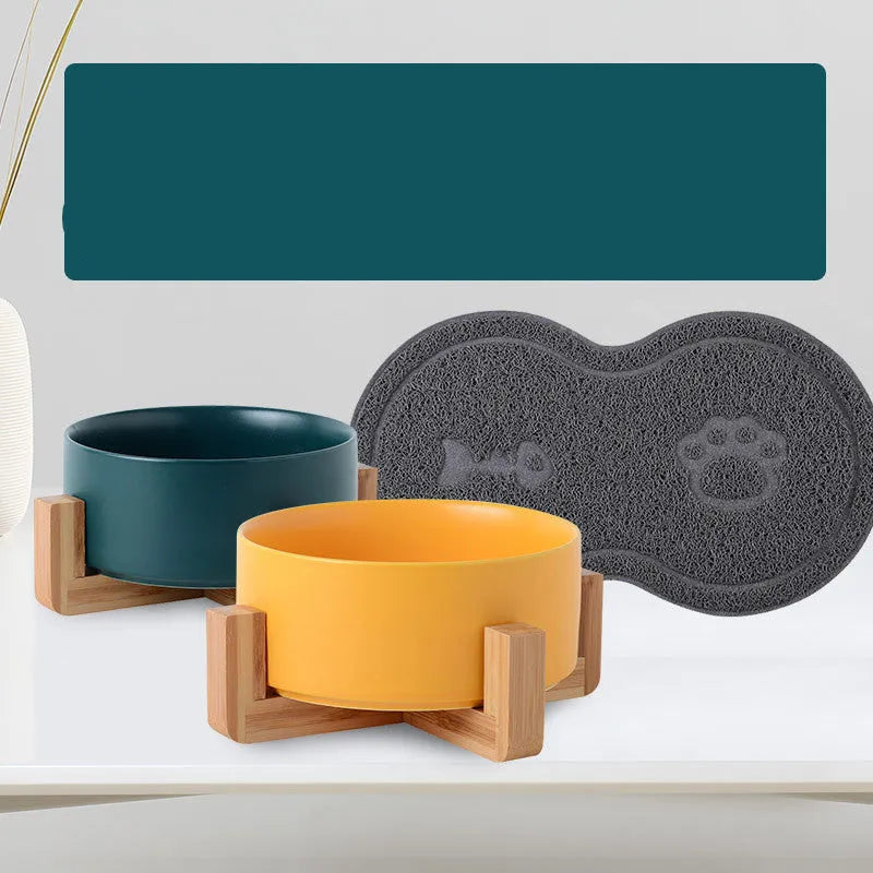 Ceramic pet food bowl with bamboo base for cats and dogs, random colour, 13cm diameter
