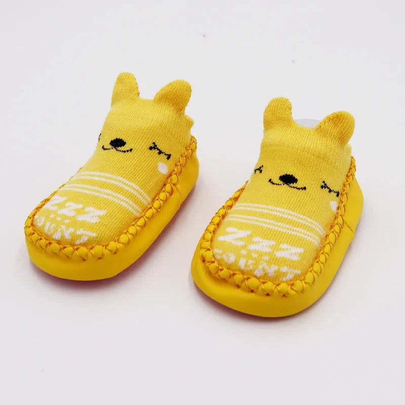 Children's cartoon jacquard non-slip combed cotton floor shoes in multiple colours for baby and toddler indoor use