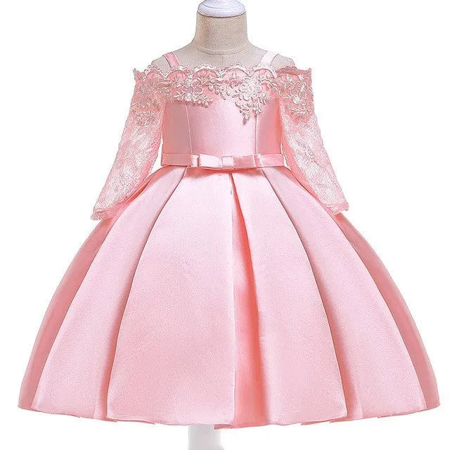 Girls' lace-trimmed dress in simple style with polyester construction available in multiple colours