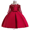 Girls' lace-trimmed dress in simple style with polyester construction available in multiple colours