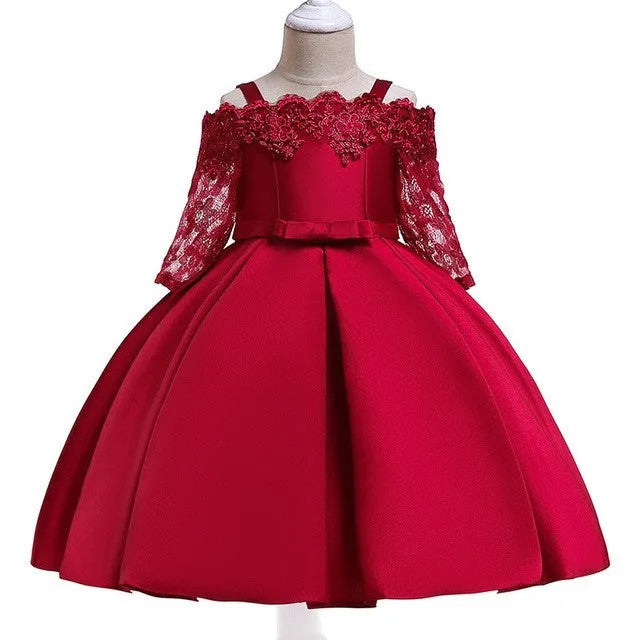 Girls' lace-trimmed dress in simple style with polyester construction available in multiple colours