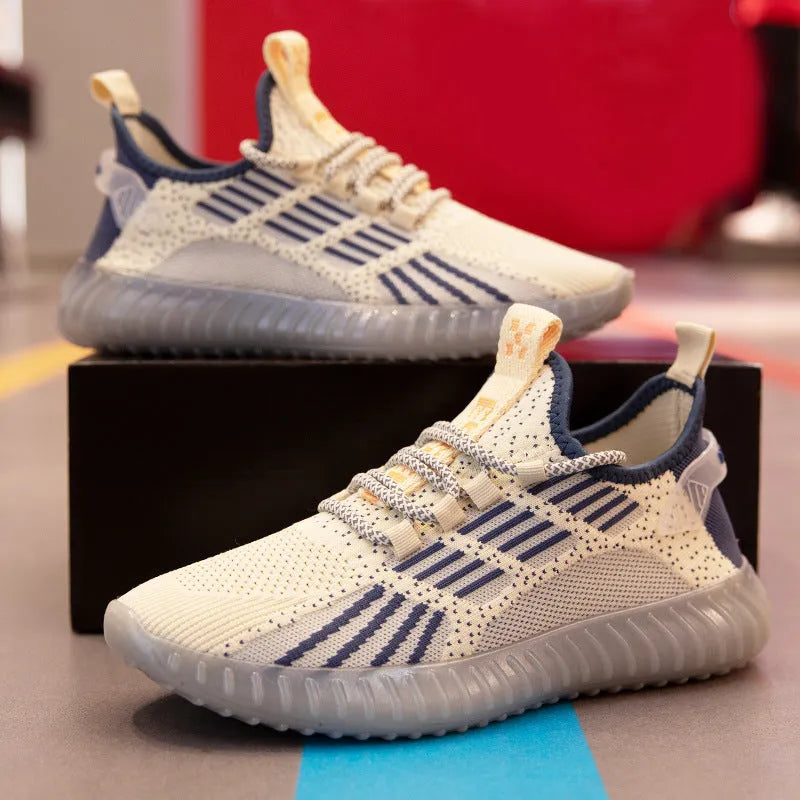 Men's white breathable flying fabric sports shoes with mesh lining and a low-platform sole.