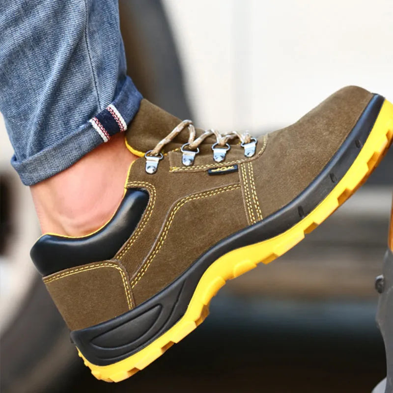 Bronze cow suede steel toe safety shoes with anti-smash protection and solid rubber sole