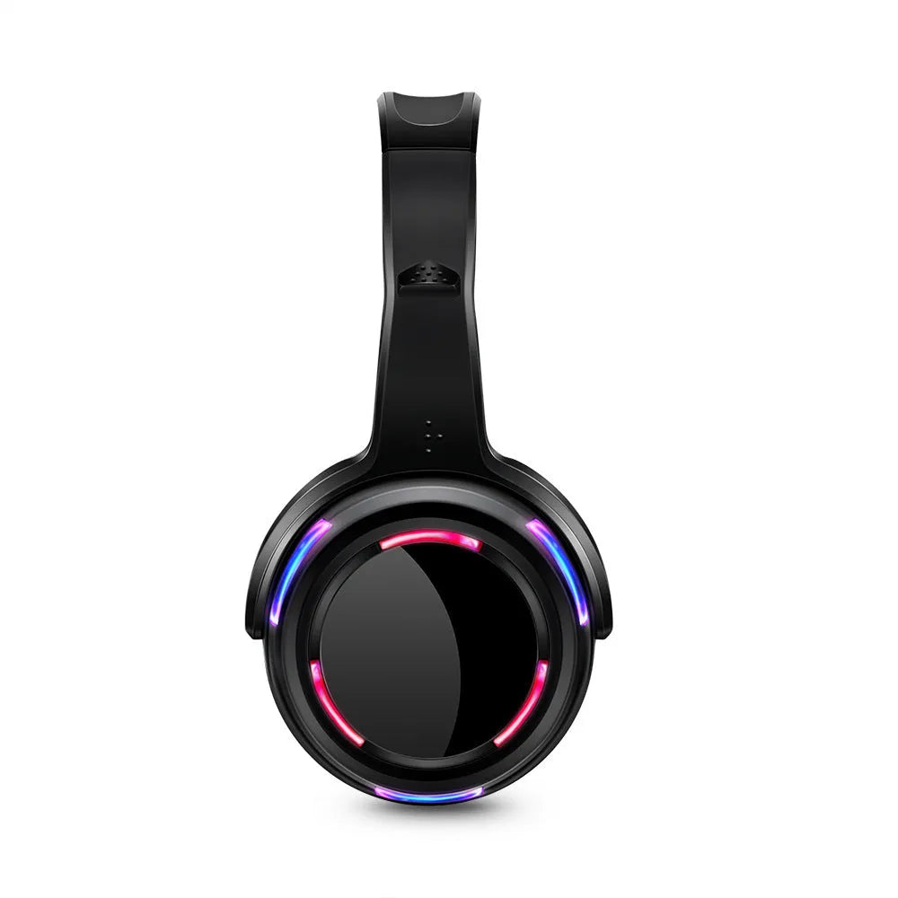 Black silent disco wireless headphones with 40mm drivers and 3.5mm plug for party use