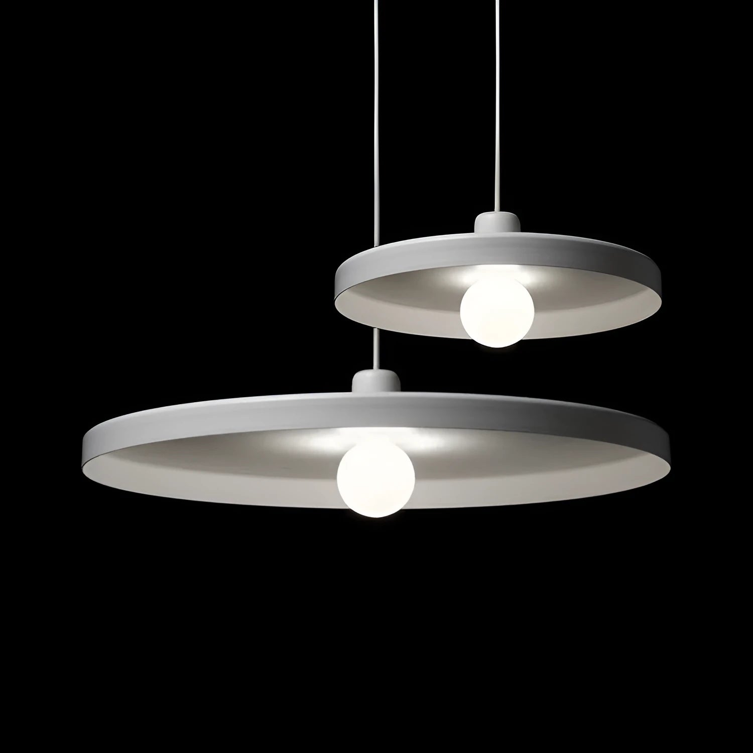 Aluminium alloy ceiling chandelier light for café or restaurant in black or white colour.