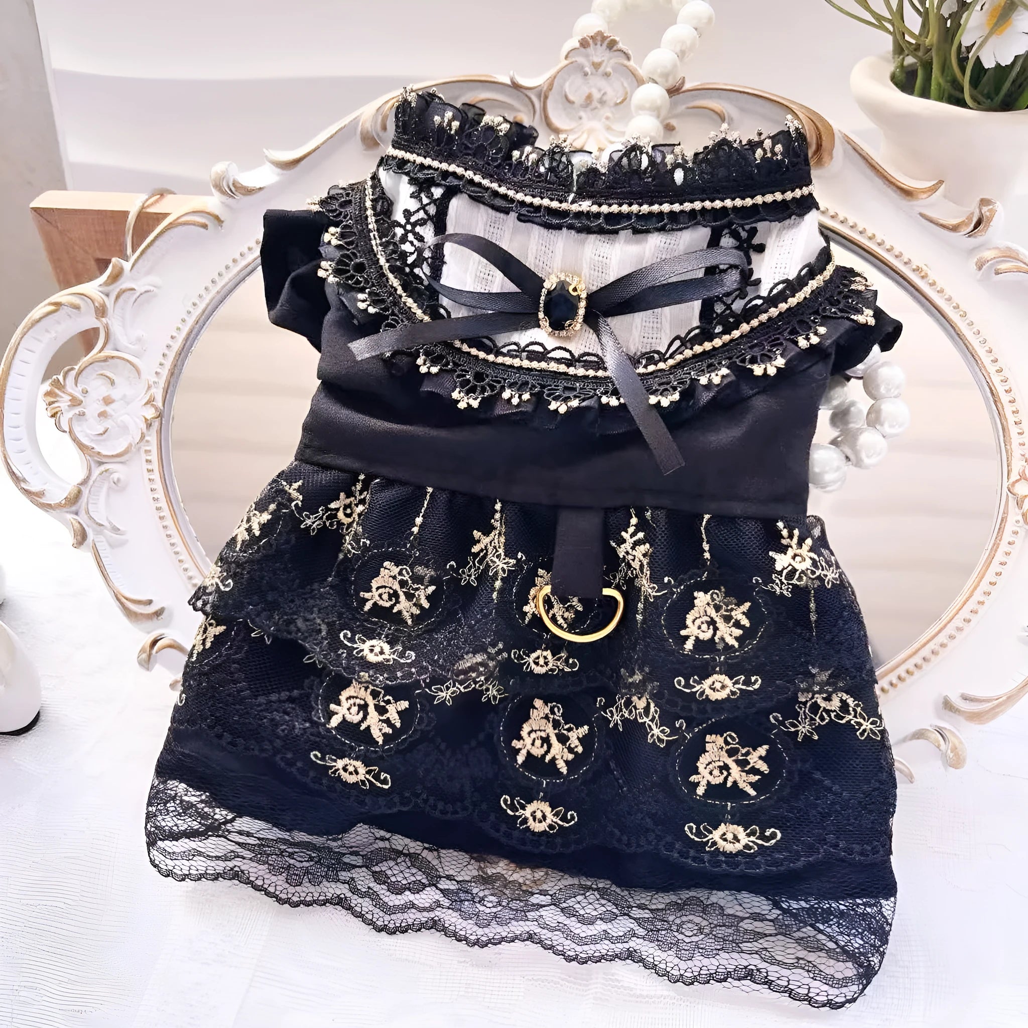 Golden gothic princess-style polyester skirt for cats and dogs showing detailed sizing options