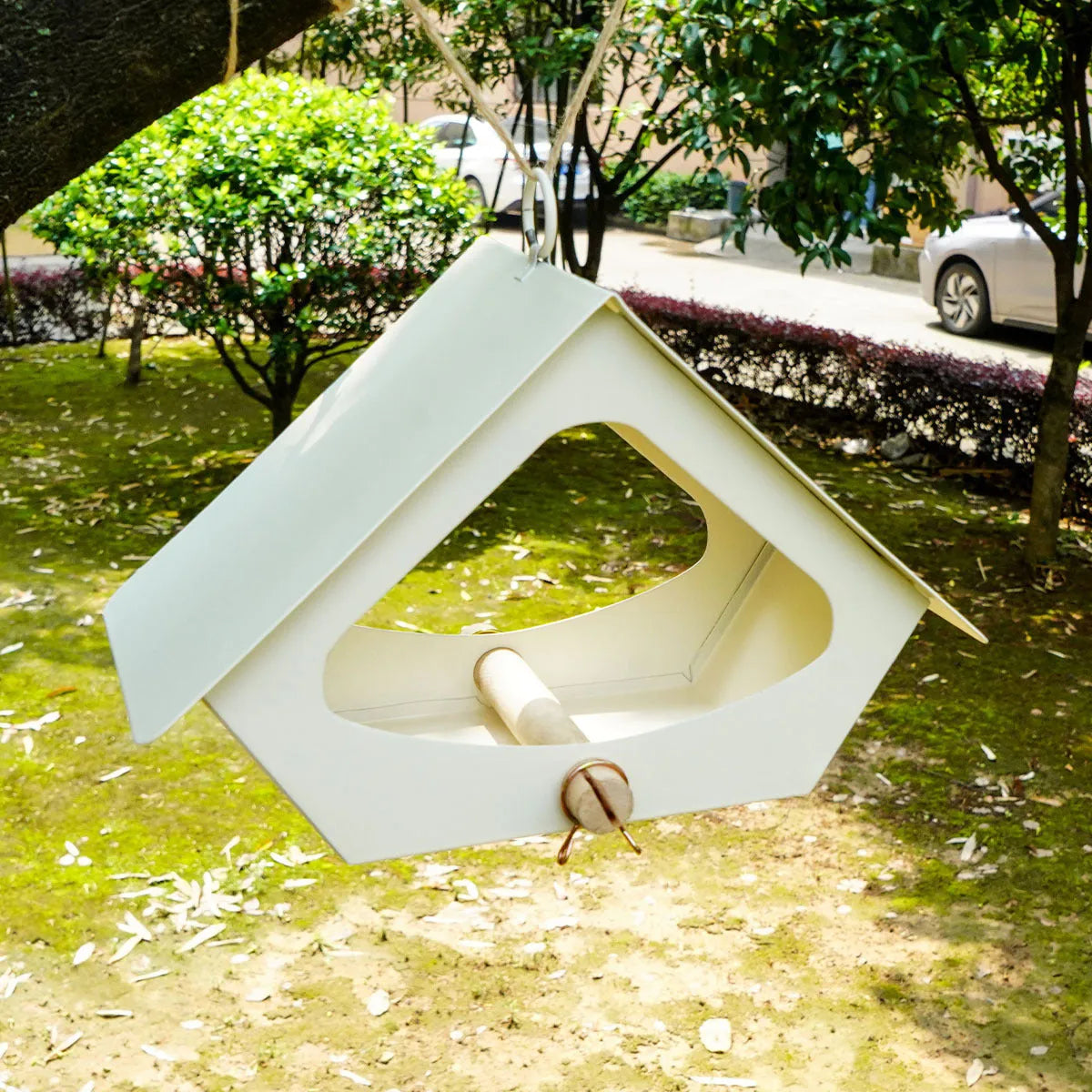 European-style iron bird nest feeder with anti-rain roof in modern simple design for garden decoration.