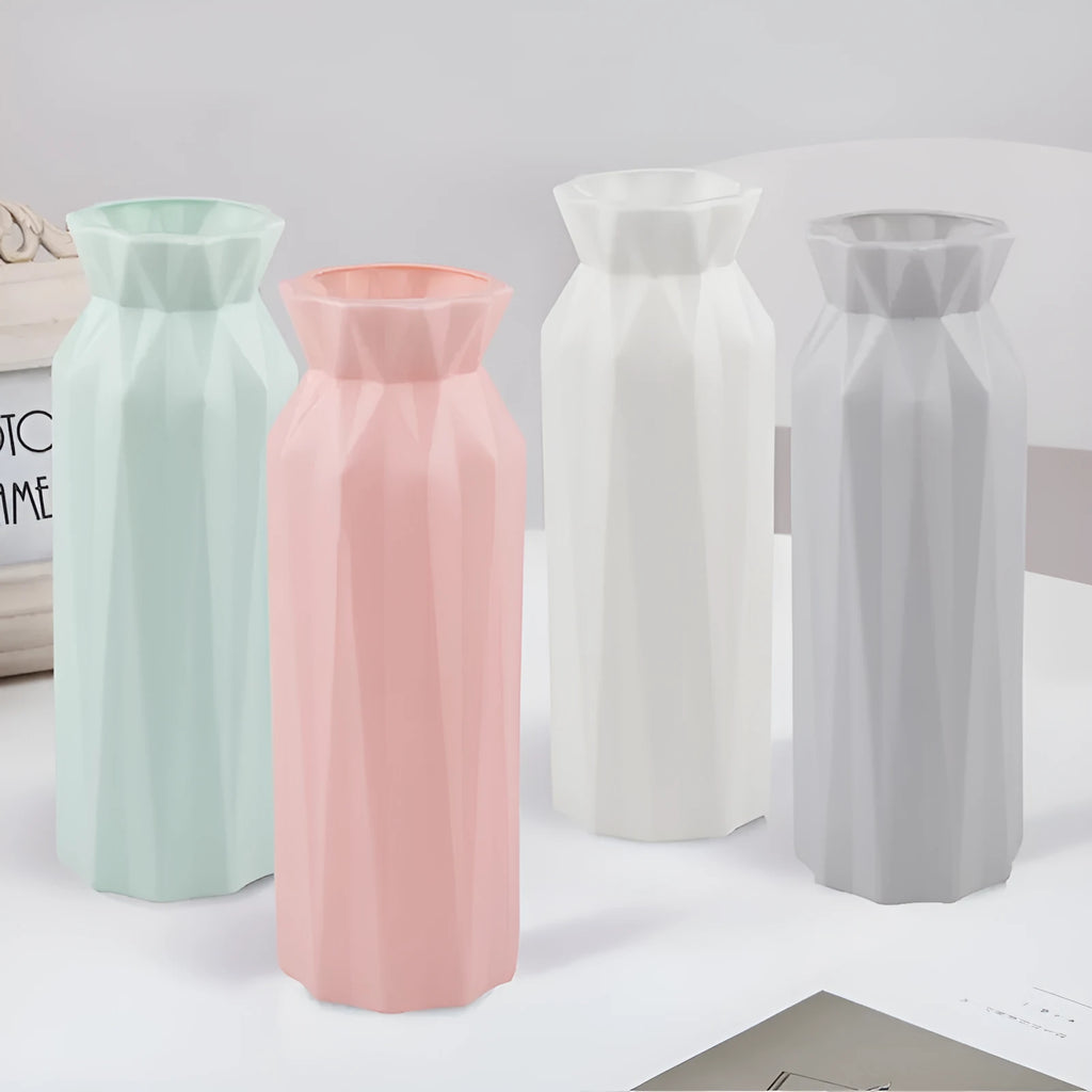 Drop-resistant plastic melamine vase in green, grey, pink, or white colours with 7.2cm base diameter