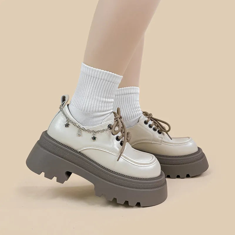 White platform leather Mary Jane shoes with chunky 6-8cm heels and front lace-up design