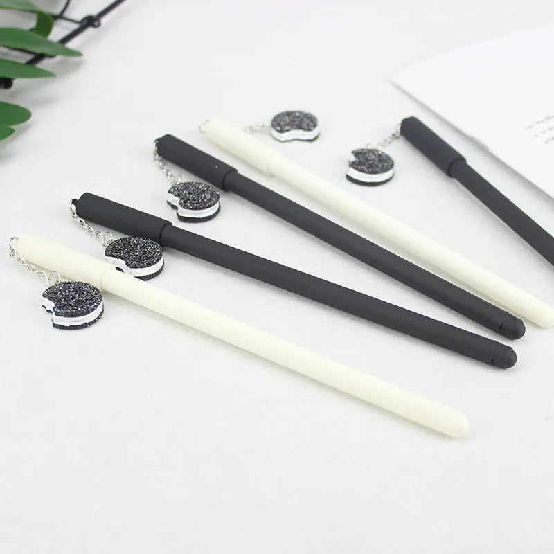 Pendant gel pen with 0.5mm tip, Cookies series design, black and white colours, plastic case 17.2cm