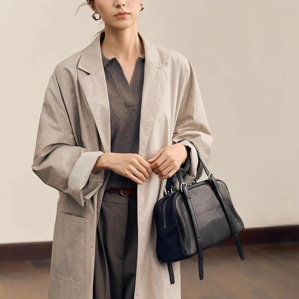 Women's retro style genuine leather shoulder bag in horizontal square silhouette with double straps