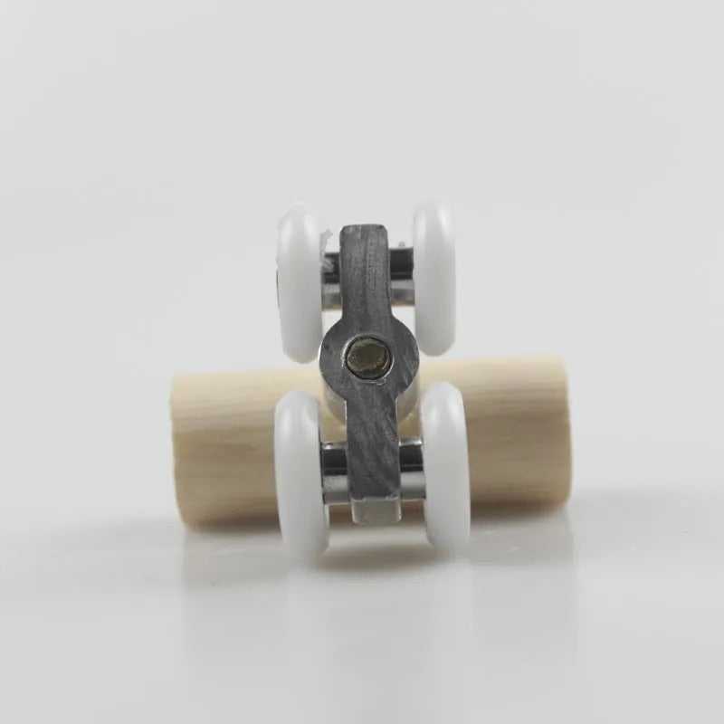 Small rollerskate-shaped bird puzzle toy made of pine and metal measuring 50x20x21mm