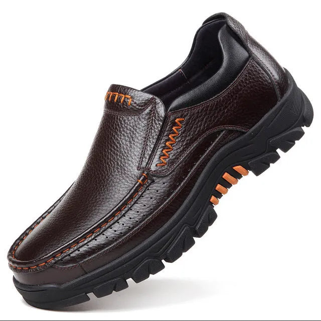 Business casual slip-on shoes in cowhide leather with rubber sole available in black and brown colours