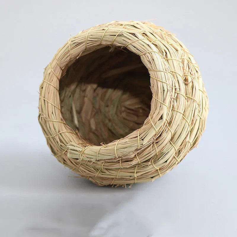 Hand-woven natural straw bird nest in khaki colour for small pets and birds