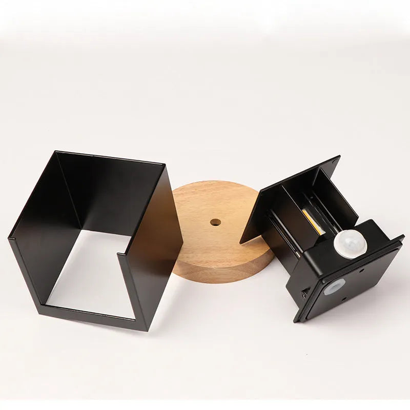 Square aluminium wall lamp with adjustable colour temperature for corridor and garden lighting