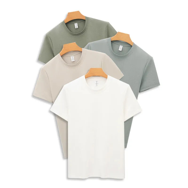 Solid colour short sleeve pullover with regular sleeves and straight cut silhouette