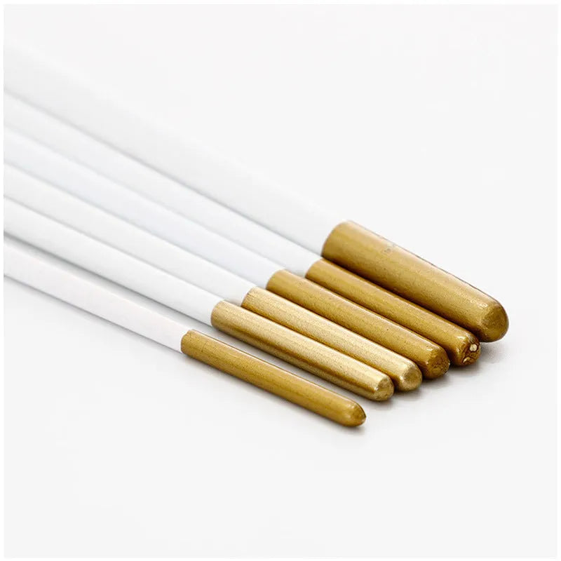 Set of six watercolour acrylic paint brushes with wooden handles and nylon bristles in sizes from 5/0 to 3/4