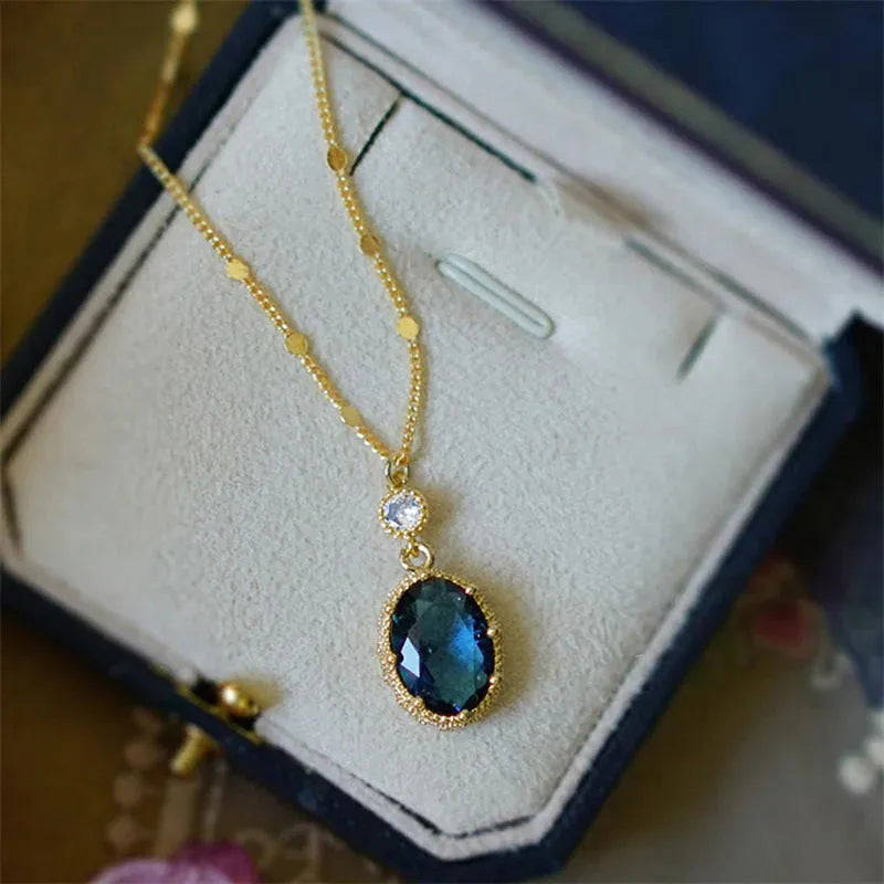 Geometric gold electroplated copper necklace with retro French styling