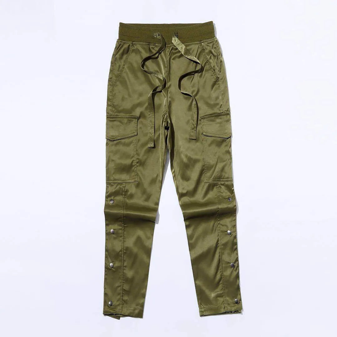 Men's green cotton cargo pants with Velcro and button fastening, straight leg, elastic waist