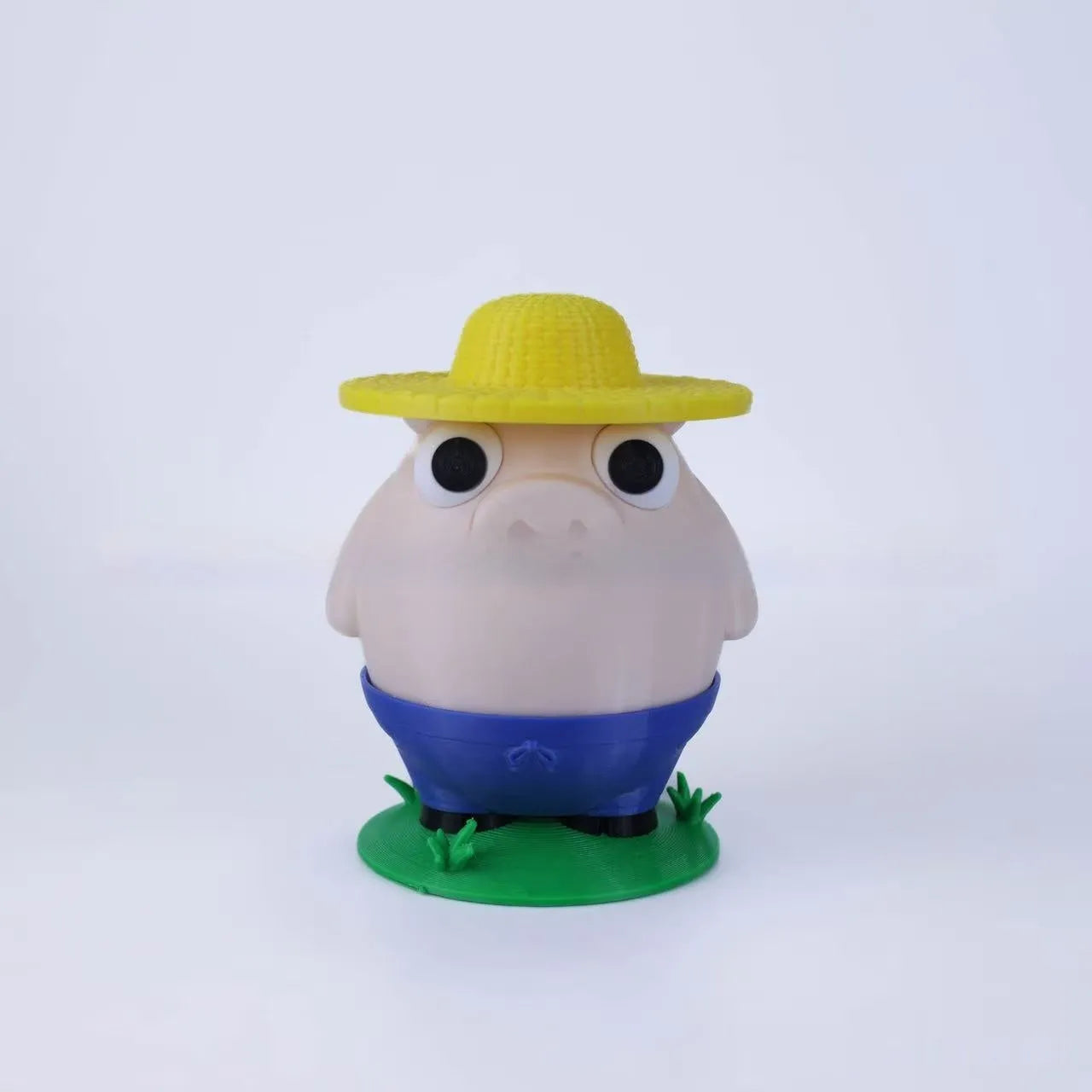 Creative farm animal coin bank in pink plastic, 17 cm wide, sculpture style for desk