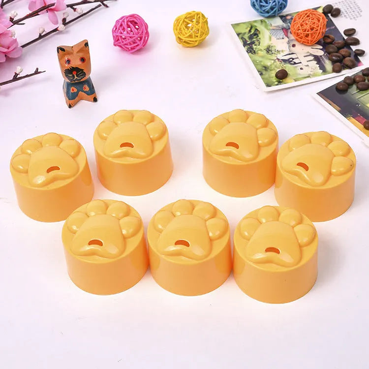 Red natural rubber pet puzzle feeder toy for cats and dogs measuring 25x25 cm