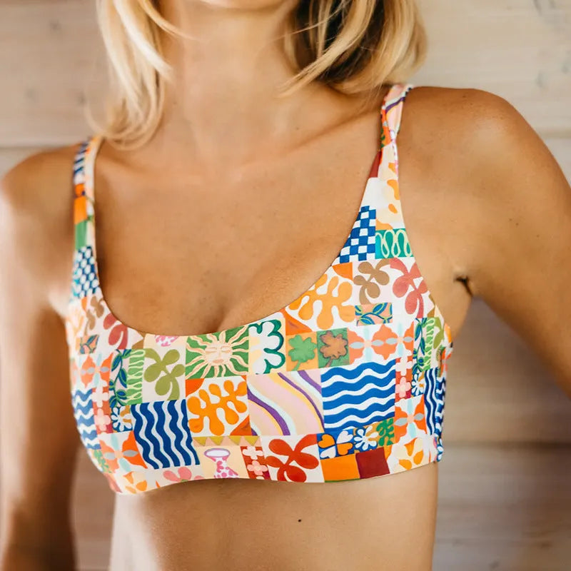 Printed European and American fashion women's fission backless swimsuit briefs in polyester spandex, multiple colours available.