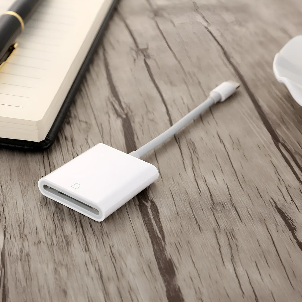 Black SD card reader with USB 2.0 connector and 10cm TPE cable