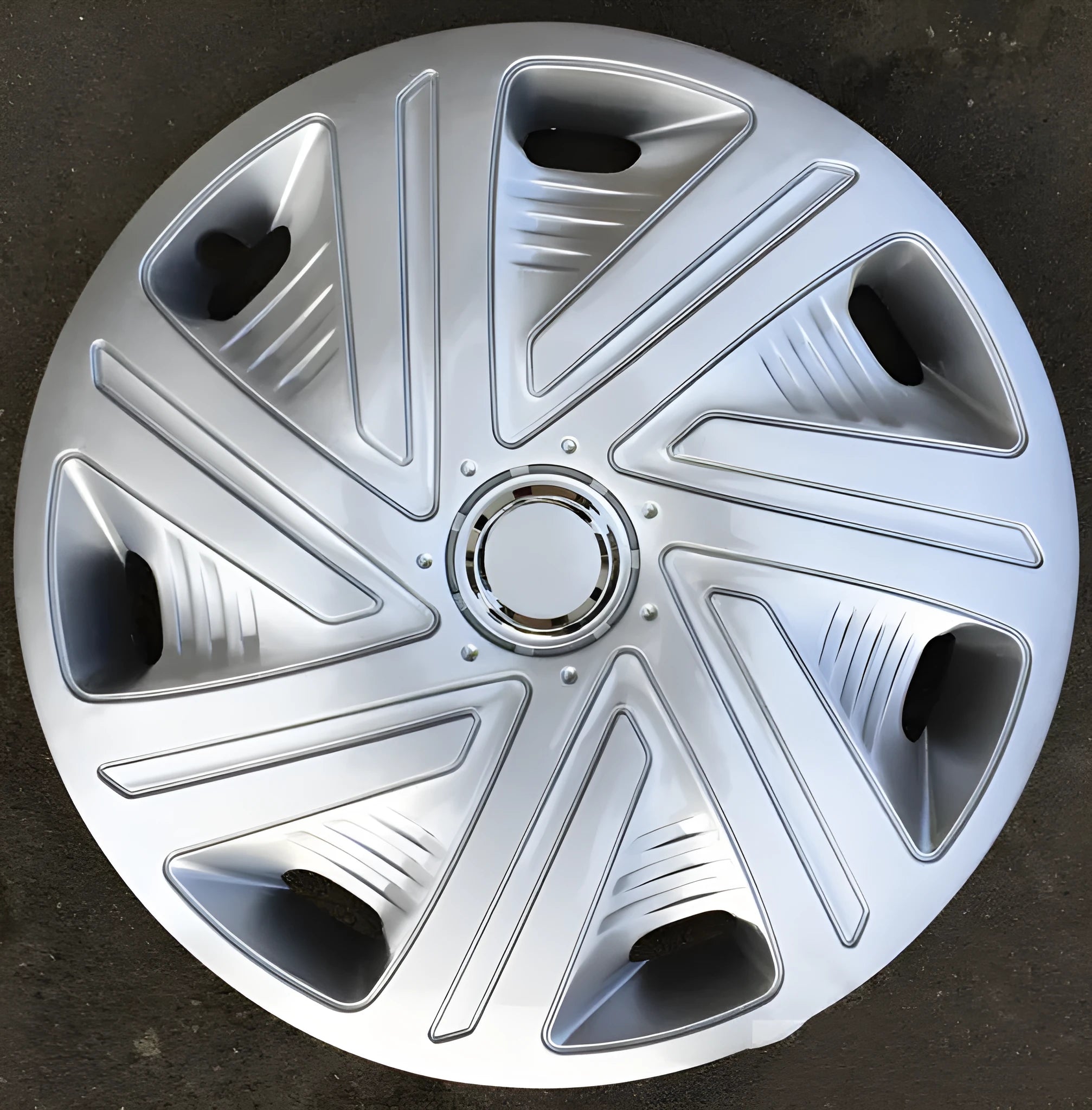 Universal ABS plastic wheel hub cover in silver electroplated finish showing 15-inch diameter measurement