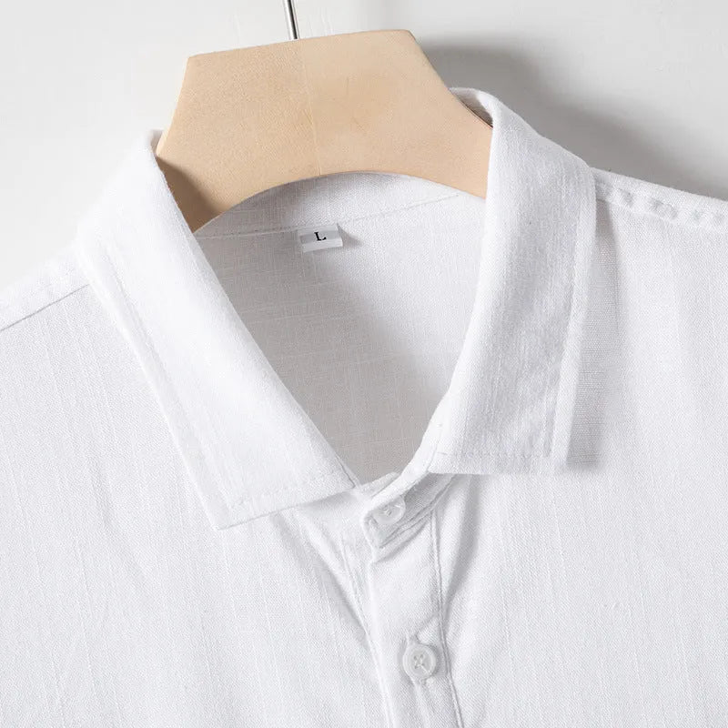 Men's loose linen T-shirt with lapel collar in optic linen colour.