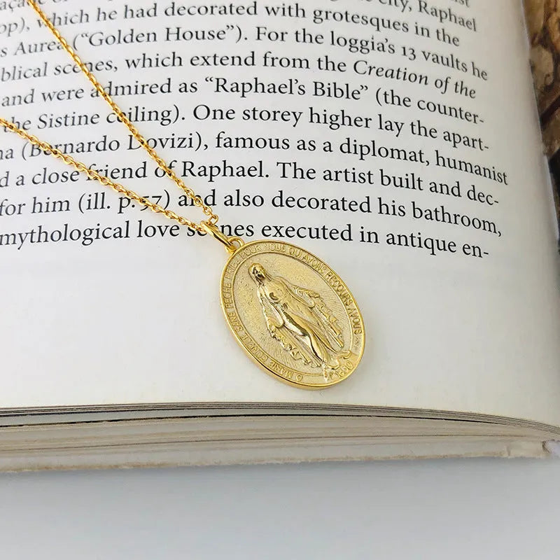 S925 sterling silver vintage embossed portrait pendant electroplated coin style in silver colour