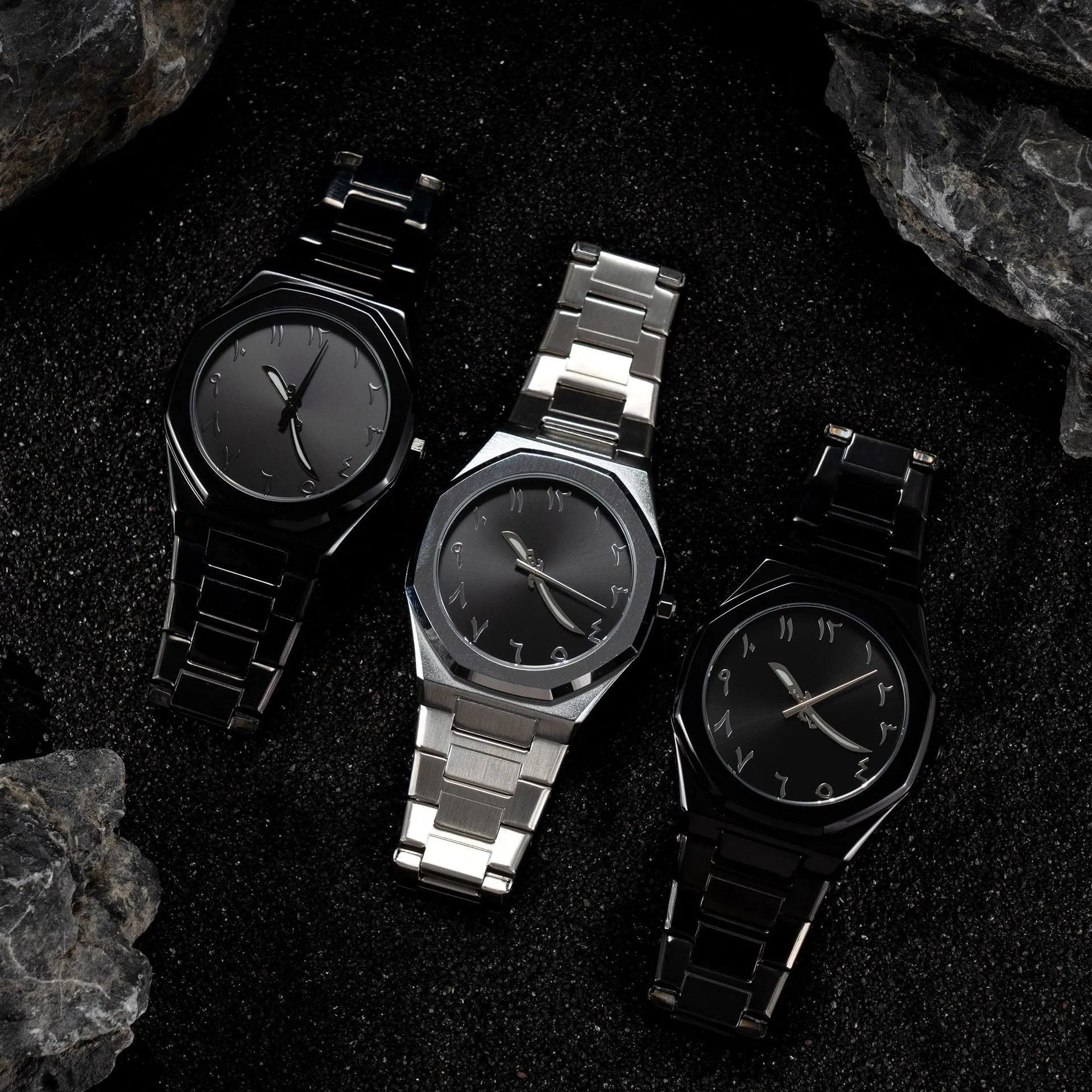 Men's business quartz watch with stainless steel strap showing three colour options