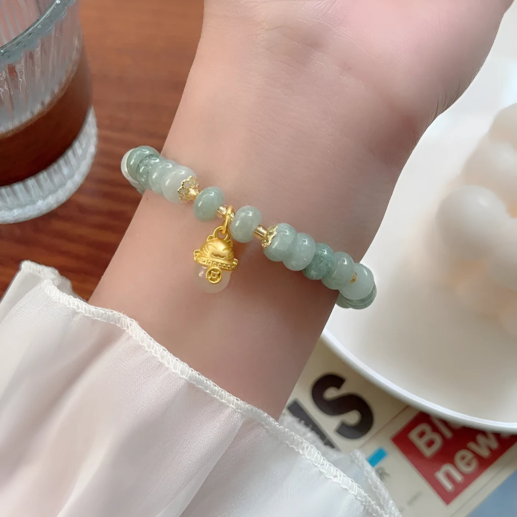 Women's retro strawberry quartz lucky cat bracelet in gray jade colour with animal motif