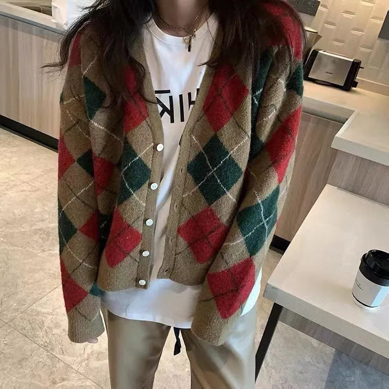 Acrylic knit casual cardigan in macaron colours with regular sleeves and free size