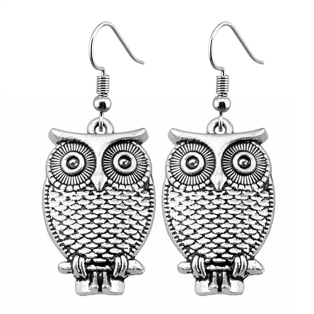Retro minimalist handmade owl stud earrings in antique silver metal finish
