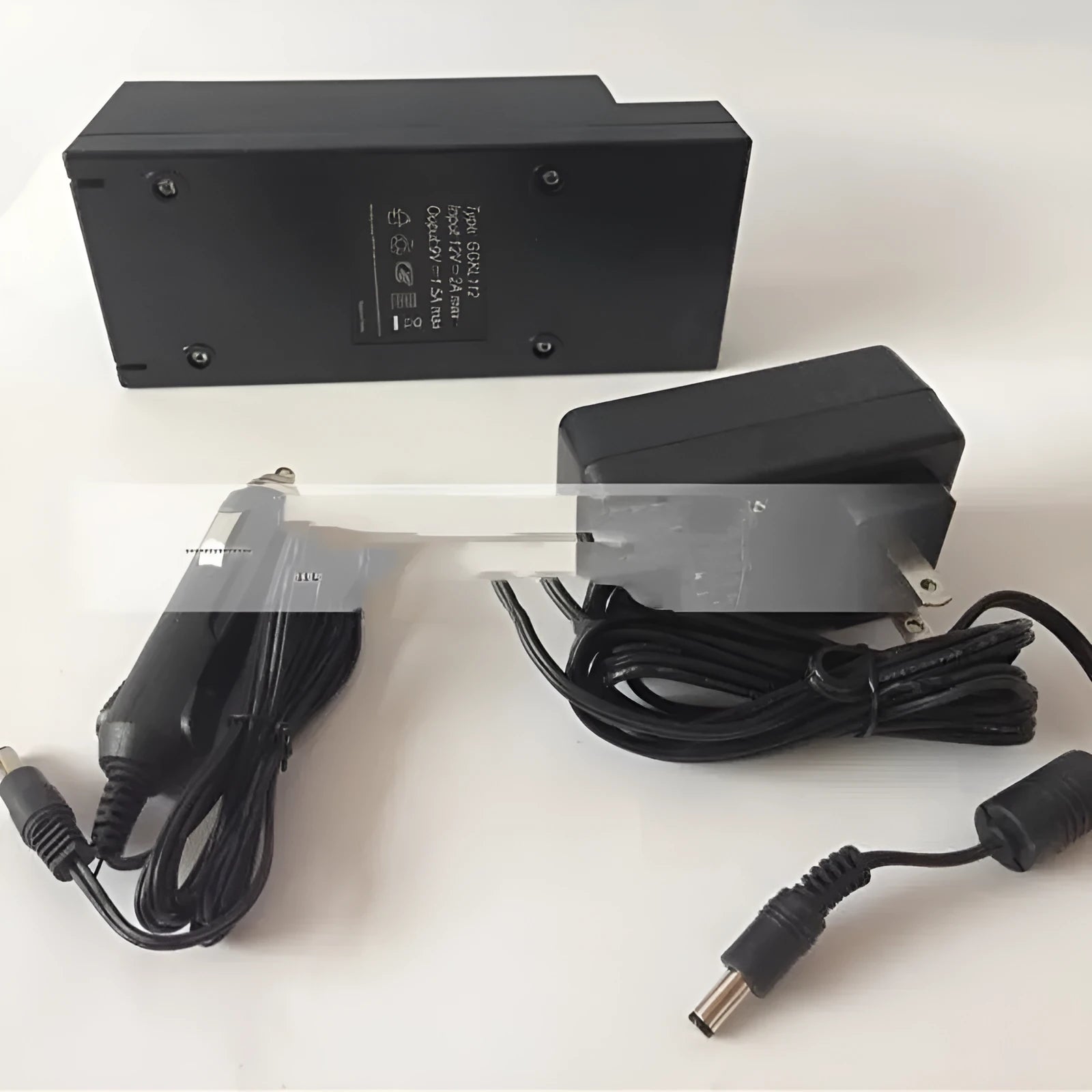 GKL112 model 220V car charger with US plug for automotive electrical installation